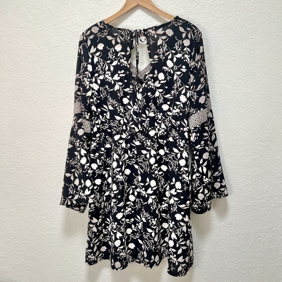 Maurices XL Black Floral Print Long Sleeve‎ V Neck Dress - Picture 7 of 8